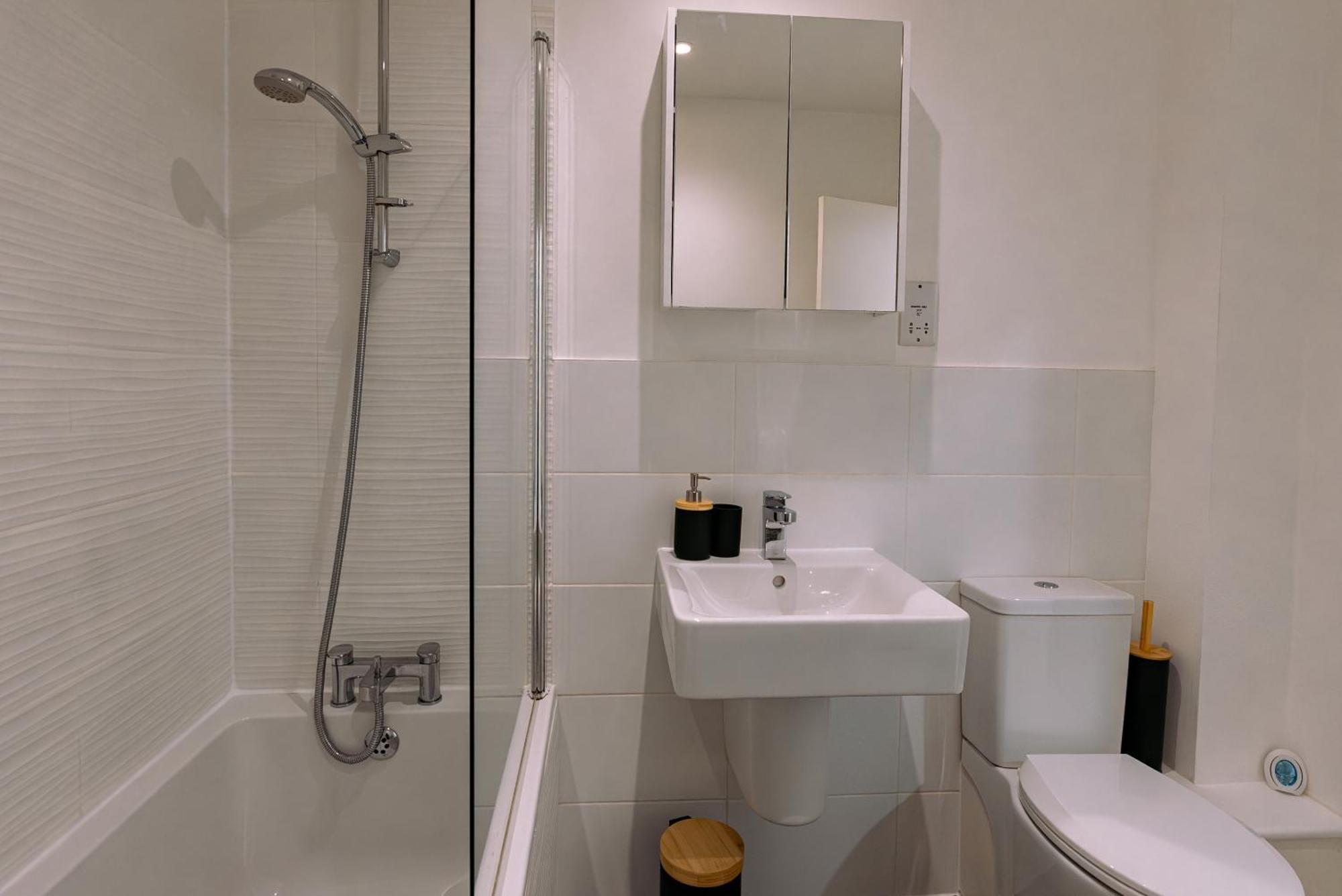 Modern City Centre Apartment إكزيتر المظهر الخارجي الصورة