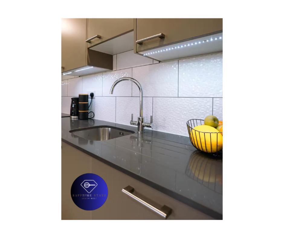 Modern City Centre Apartment إكزيتر المظهر الخارجي الصورة